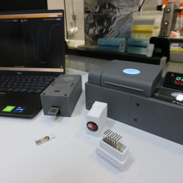 O sensor faz o monitoramento de produtos inibidores de incrustação no ambiente operacional de dutos de óleo e gás.